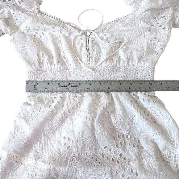 Alice + Olivia White Crawford Sweetheart Eyelet Smocked Mini Dress Size 6 - Picture 11 of 11